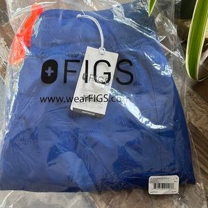 Figs small scrub pants in winning blue color